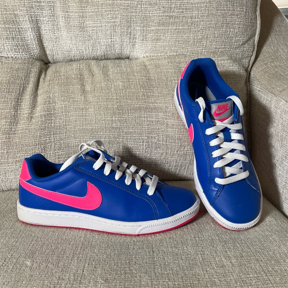 Nike Court Majestic Blue & Pink Woman’s Sneakers Sz 7